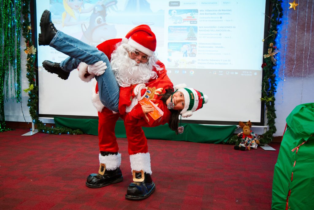 Entrega De Regalos 6