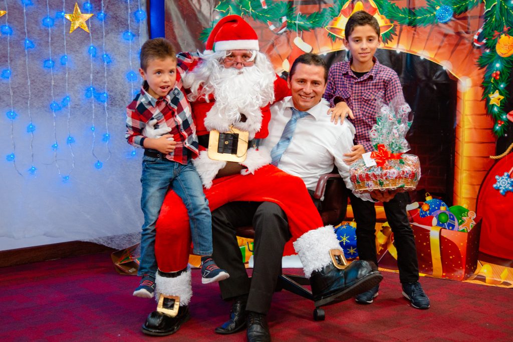 Entrega De Regalos 84